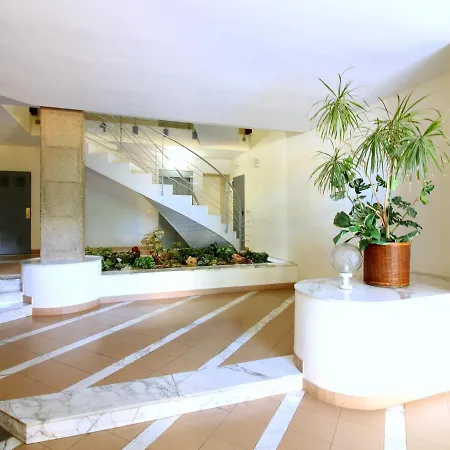 Centrico En Roses, A 20m De La Playa, Con Parking Y Terraza - Es-228-89 *