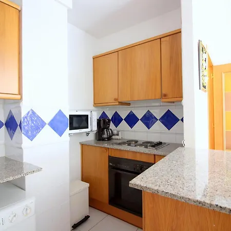 Apartamento Centrico En Roses, A 20m De La Playa, Con Parking Y Terraza - Es-228-89 *