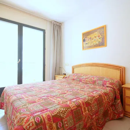 Centrico En Roses, A 20m De La Playa, Con Parking Y Terraza - Es-228-89 Rosas
